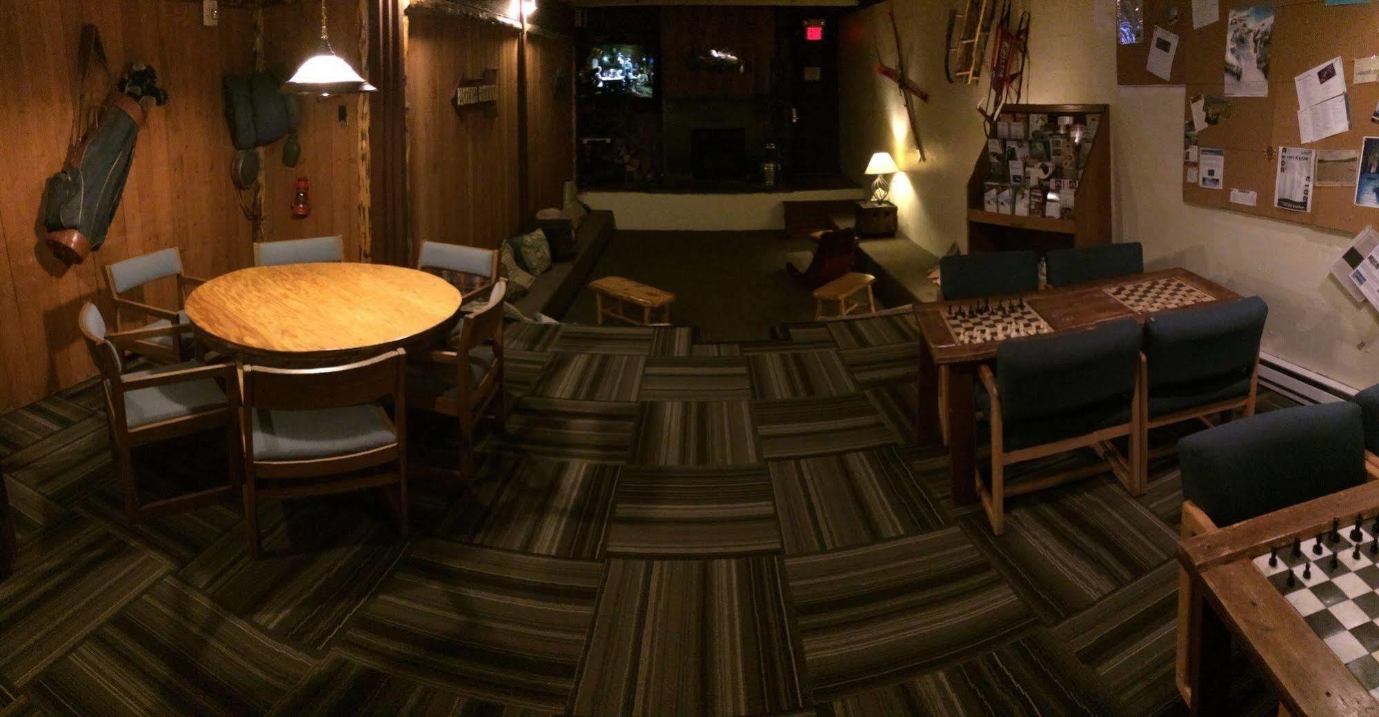 The Hostel Teton Village Exterior photo