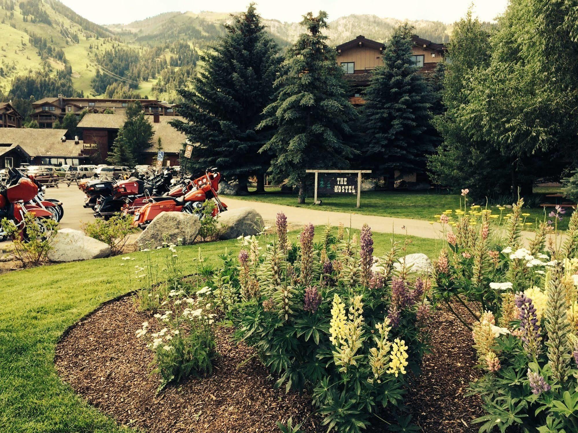 The Hostel Teton Village Exterior photo